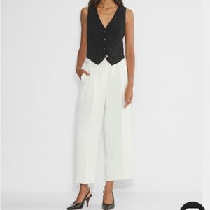 SOLD Aritzia Wilfred The Effortless Pant Cropped